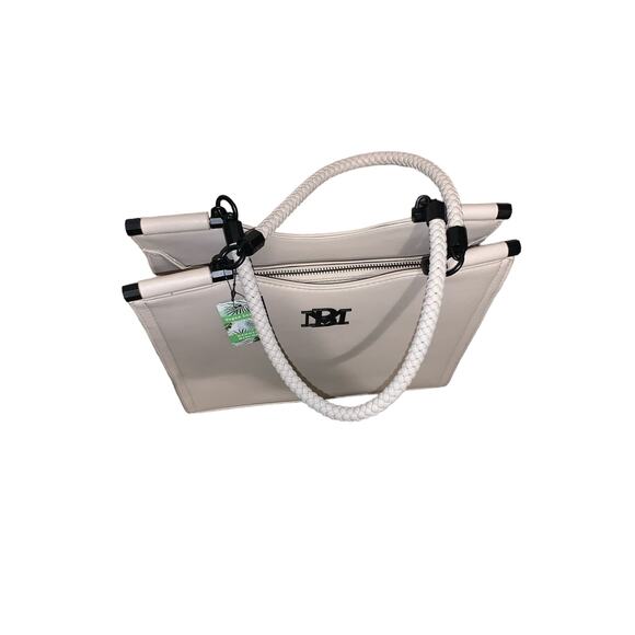 BADGLEY MISCHKA VEGAN LEATHER TOTE / CROSSBODY AND WALLET BAG 2PCS SET NWT - Picture 2 of 16